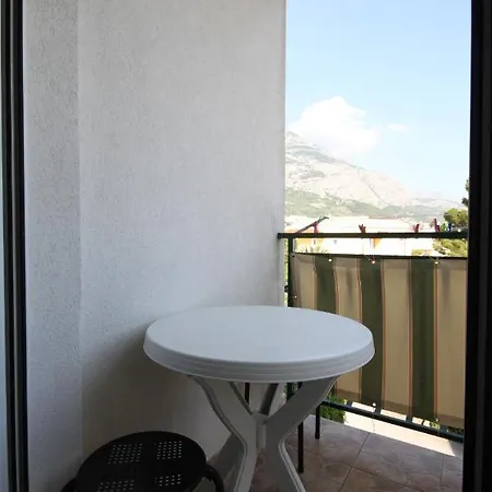 With Parking Space - 6729 Makarska