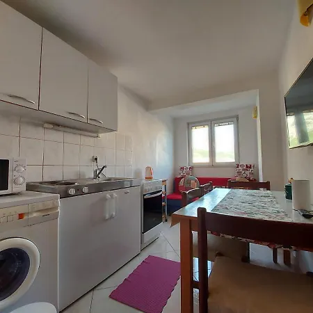 Apartman With Parking Space - 6729