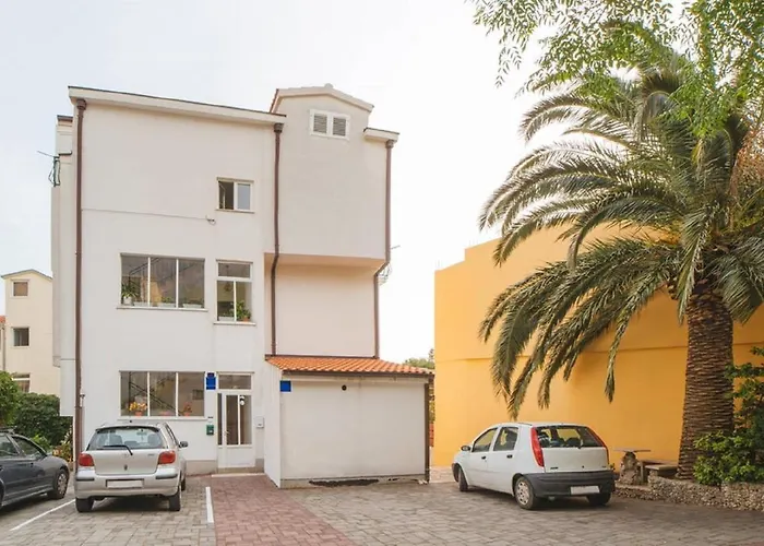 With Parking Space - 6729 * Makarska