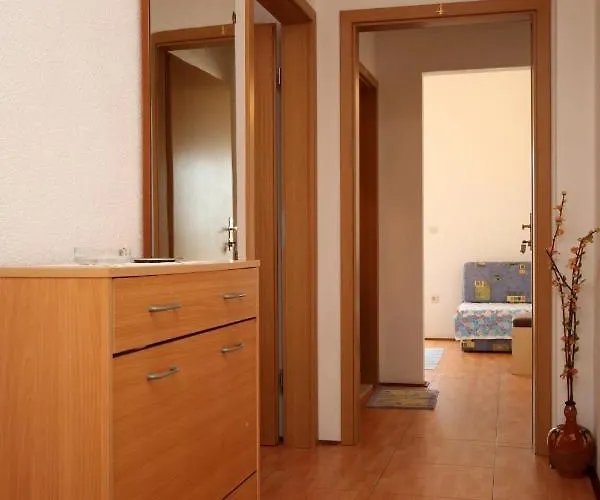 With Parking Space - 6729 Lägenhet